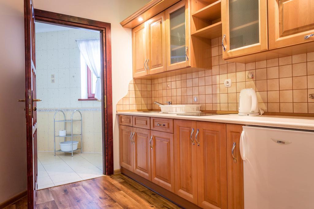 Sykowny Dworek Apartamenty コシチェリスコ エクステリア 写真