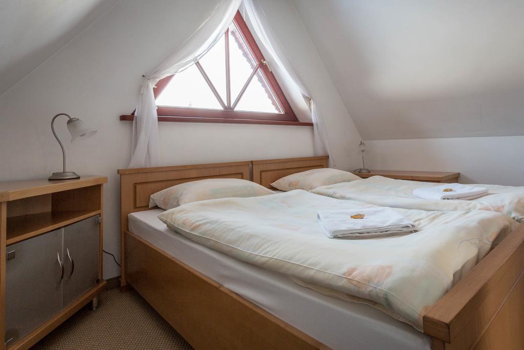 Sykowny Dworek Apartamenty コシチェリスコ エクステリア 写真