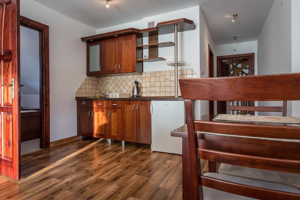 Sykowny Dworek Apartamenty コシチェリスコ エクステリア 写真
