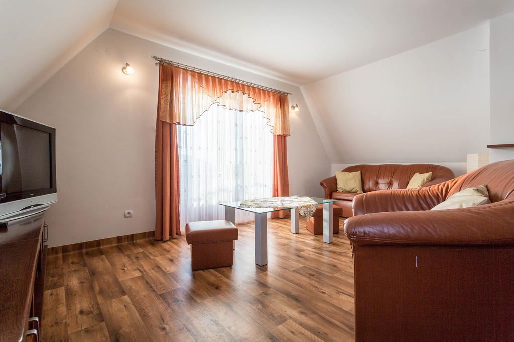 Sykowny Dworek Apartamenty コシチェリスコ エクステリア 写真