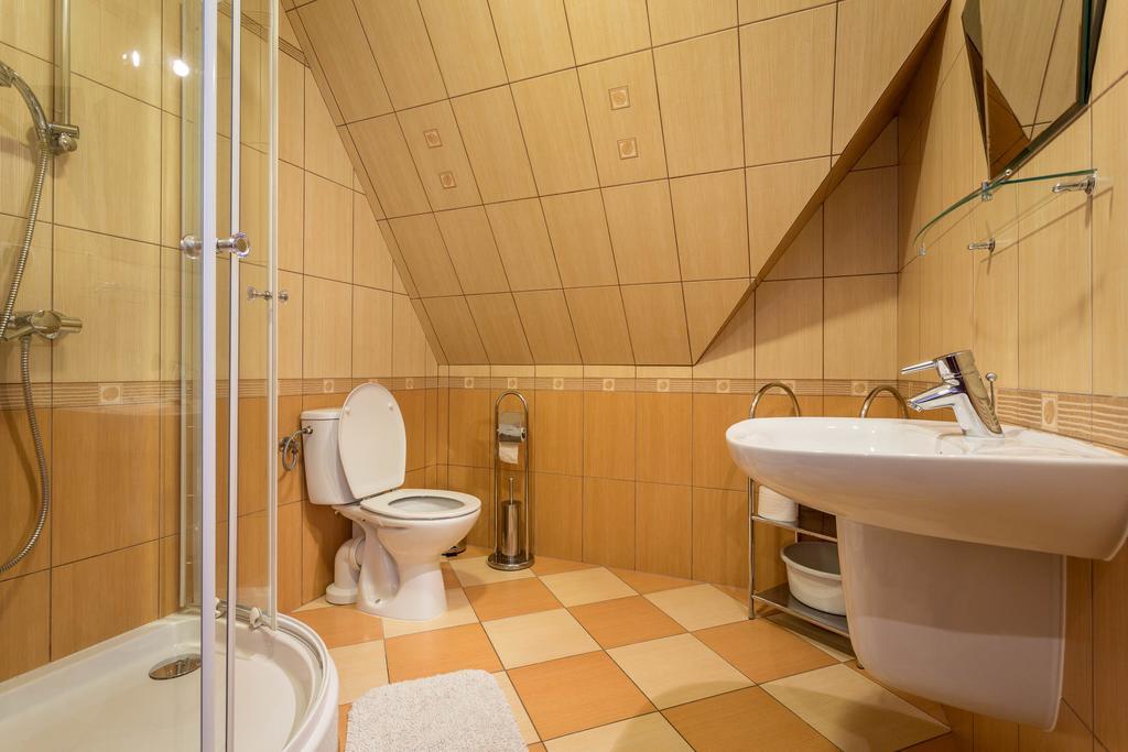 Sykowny Dworek Apartamenty コシチェリスコ 部屋 写真