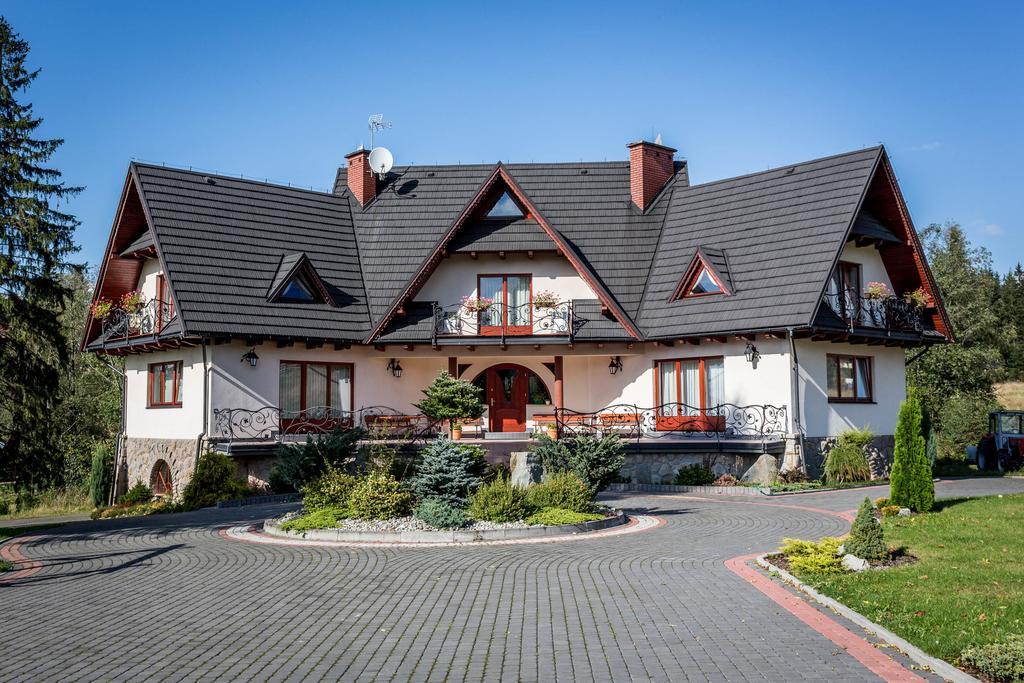 Sykowny Dworek Apartamenty コシチェリスコ エクステリア 写真