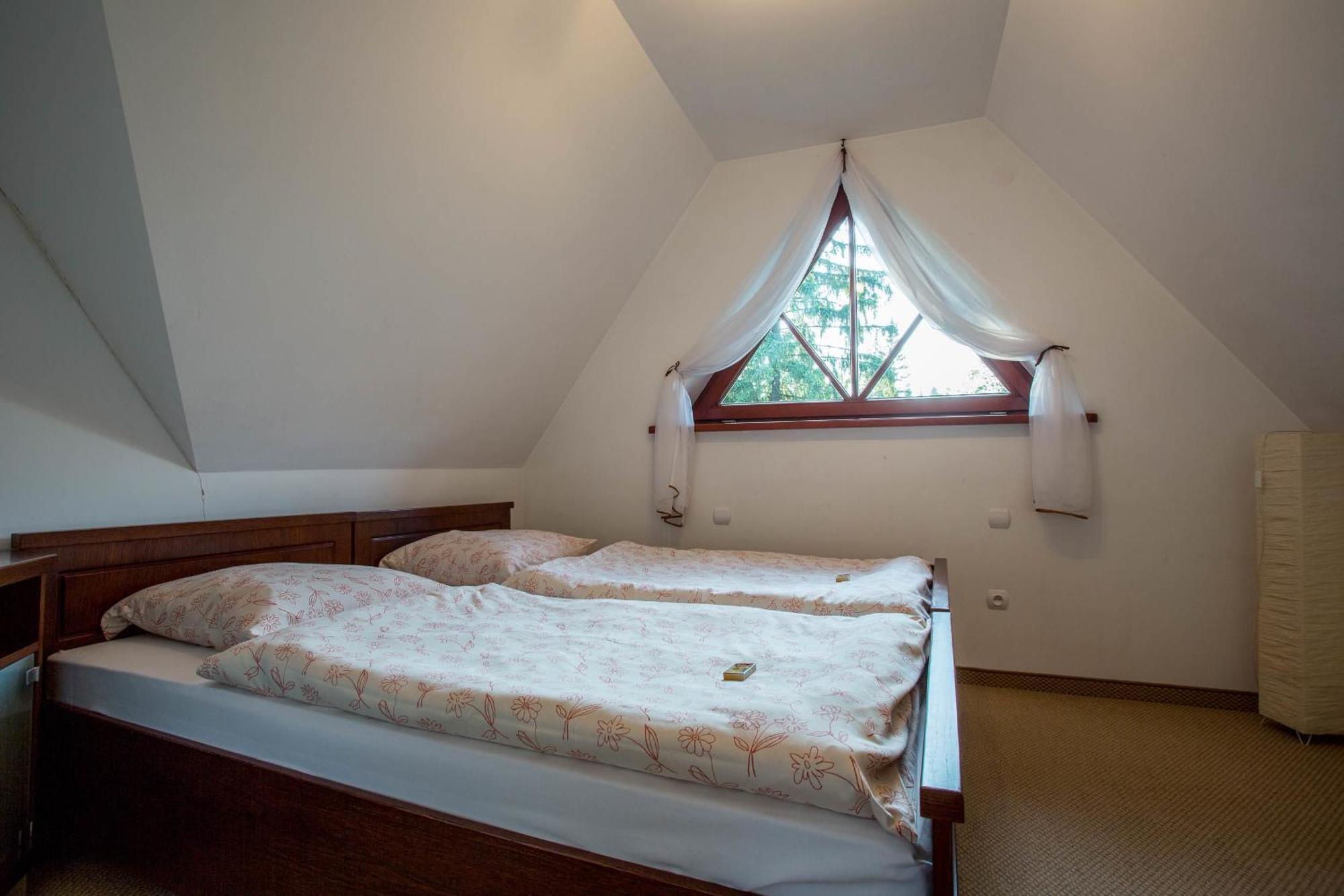 Sykowny Dworek Apartamenty コシチェリスコ 部屋 写真